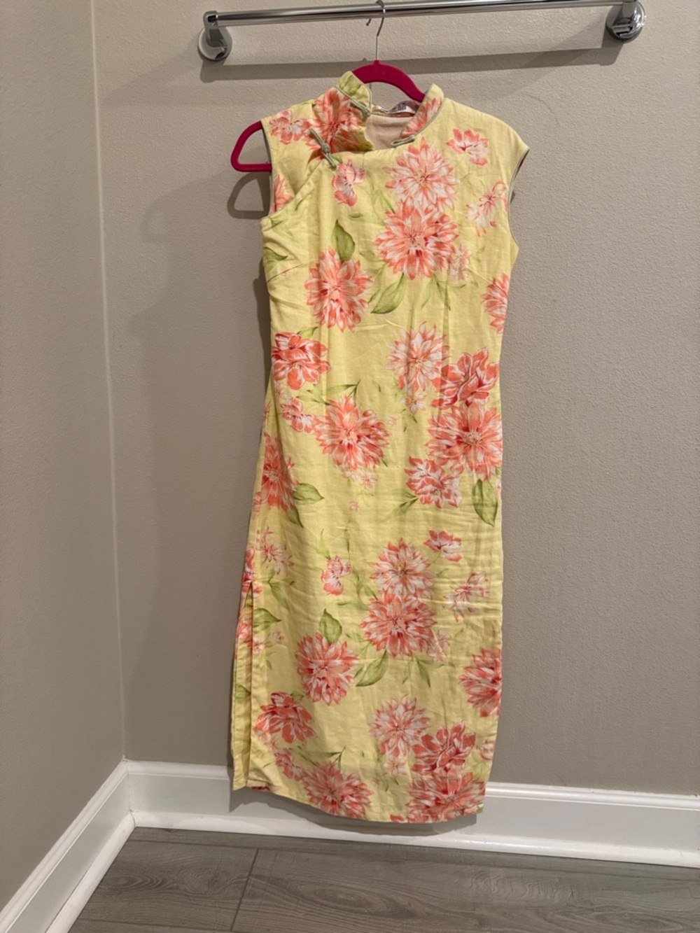 Sleeveless Yellow Floral Midi Dress